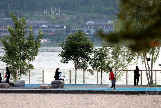 重庆云阳：高峡出平湖 风景美如画