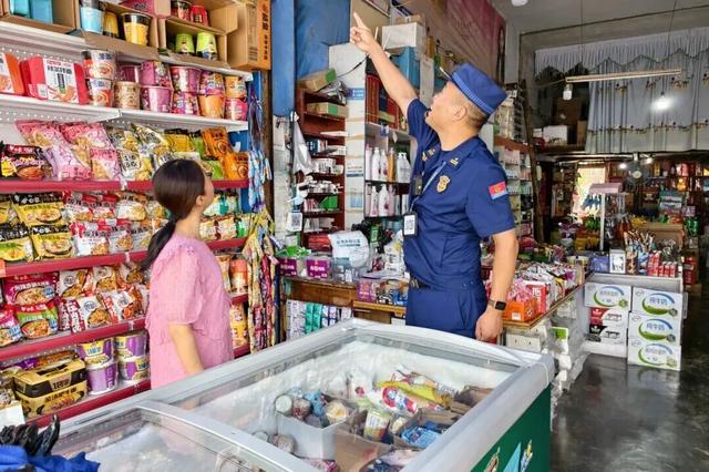 悲痛！一住宅突发火灾，已致8人遇难、4人送医！