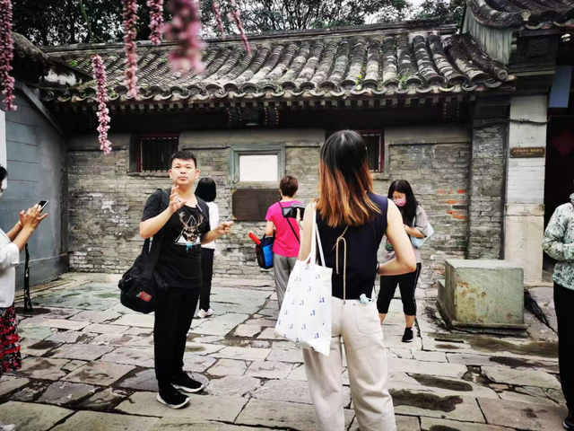 这十四条胡同，把院子和故事连成了串