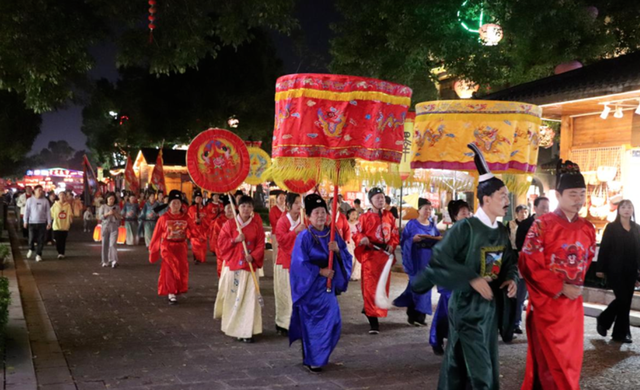 驻马店：多样“玩法”激活假日经济 “双节” 期间全市累计接待游客超 500 万人次