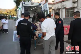 中缅边境勐啊通道“零等待”通关救助缅甸患者图片