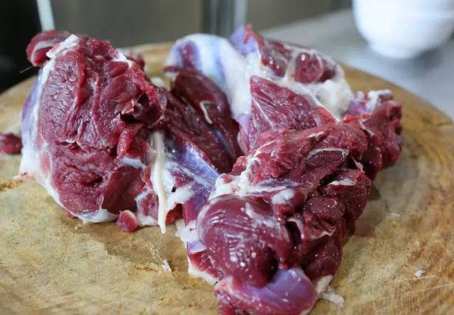 明晚来鄂尔多斯这里！免费尝“秋天的第一顿炖羊肉”！