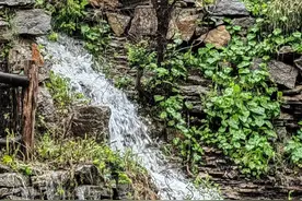 雨后山乡石匣村，消暑纳凉好去处图片