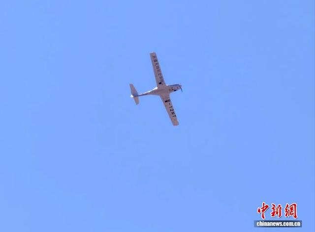 大型无人机“飞行秀”亮相新疆石河子市