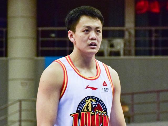 CBA官网更新自由球员名单