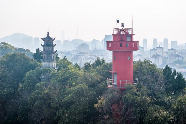 浙江台州：游“牛头烟雨” 赏山海画卷