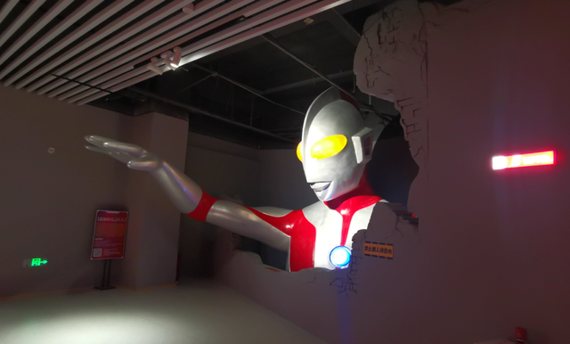 遛娃又添新去处，回忆杀重温童年——经典奥特曼主题展山东首展落户青岛上街里