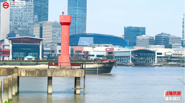 搭地铁游浦东滨江：老工业风和都市繁华，风景美不胜收