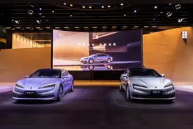 车展直击｜仰望U7 PHEV、EV版开启预售图片