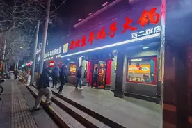 排长队的英雄火锅店，如今怎么样了？图片