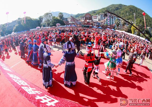 金秀盘王节 瑶乡韵味浓
