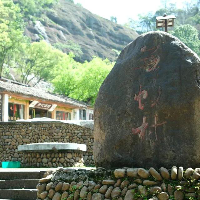 当龙虎山景点开启朋友圈，画风居然是这样！