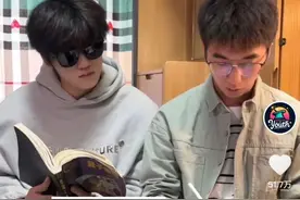 考进清华后，他们忙着在抖音“刷题”图片