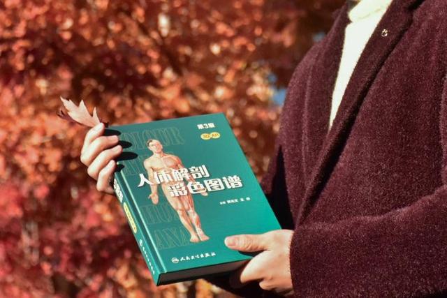 藏不住了！攒了整个秋天的北医美景，立冬前全部分享！