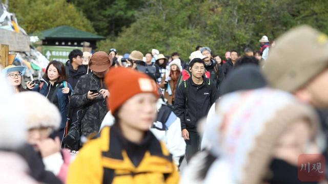 游客流量再破百万！稻城亚丁靠什么赢得青睐？