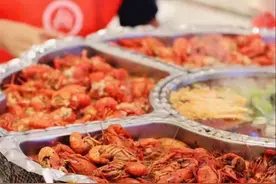 预计今年将售出近亿只，湖北小龙虾成海底捞夜宵“流量王”图片