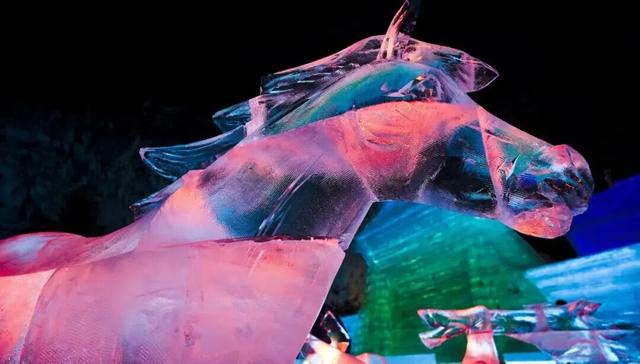 璀璨无比！龙庆峡冰灯今天正式开门迎客 | 周末京郊微度假