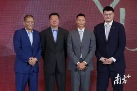 易建联，没有成为下一个谁图片