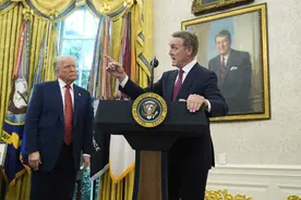 庞德伟宣誓就任美国驻华大使图片