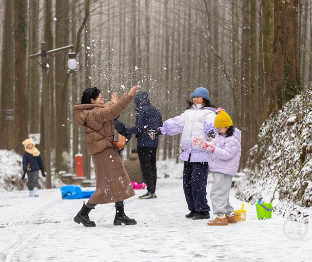 山王坪雪景如画 雪趣乐无边