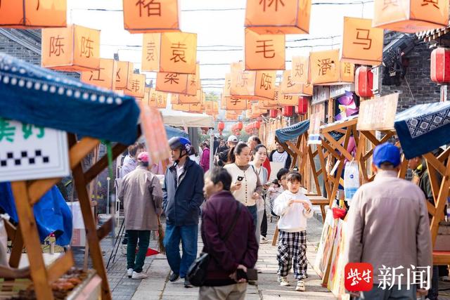 唐闸古镇花卉市集启幕，“花”式解锁秋日消费新场景