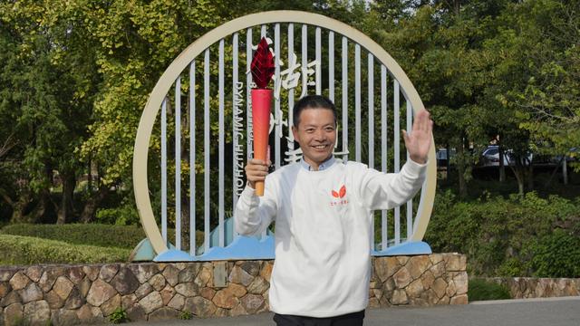 “两山”理念发源地传递光雾山 “红叶火炬”巴中23棵水青冈扎根安吉