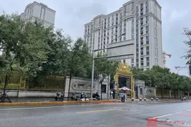 降价700万急售！北京挂牌多套5000万元+二手豪宅，有业主称“中介天天打电话让降价”图片