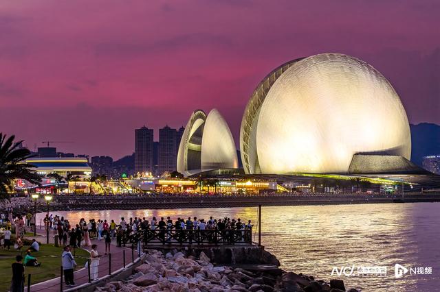 大暑到，热辣辣！广式避暑有料到？扑浪花、撑艇仔、叹夜茶