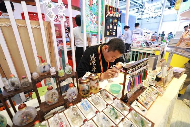 “千年古韵”撞上“黑科技”！服贸会西城文旅展太会玩！