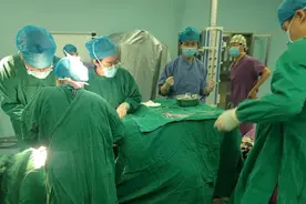 16分钟，生死时速！母女平安图片