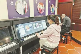 家门口有了AI钢琴自习室！居民可免费自助练琴学琴图片
