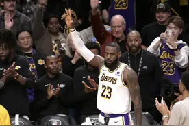 最长的河仍在奔流！詹姆斯迎四十岁生日，NBA传奇未完待续图片