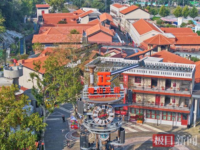 百年老街“爷青回”，武汉青山正街成新晋网红打卡地