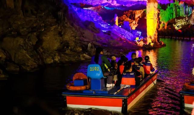 咸宁温泉旅游季暖心启幕，“咸岳九”三地联动送福利推出百元起文旅套餐