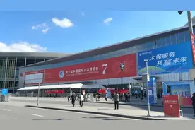 进博会的“金山元素”→图片