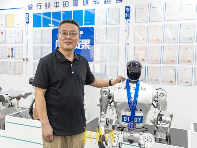 济南造机器人闪耀国际舞台：优宝特与齐鲁软件园的双向奔赴 | 我为民企办实事
