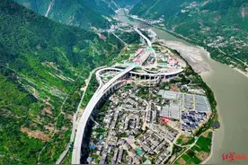 成都3.5小时开拢贡嘎山！通车时间→图片