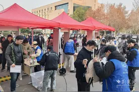 “福”满冬至 武汉轻工大学助力考研学子“一路生花”图片
