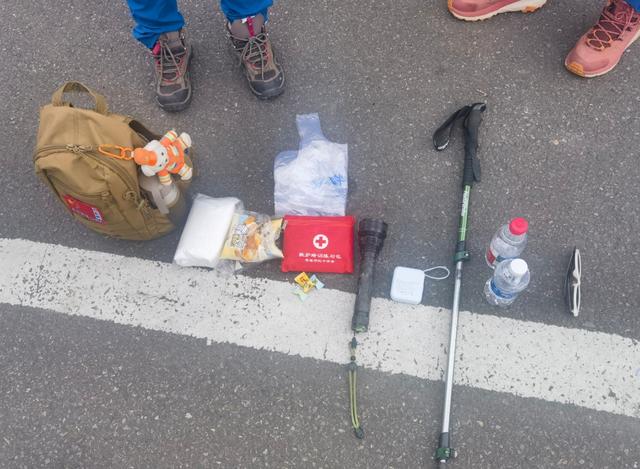 降温后爬山超舒服？专业应急救援队提醒：这些突发情况早知道早应对