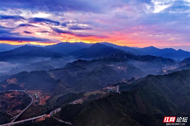 解锁广西小众秘境：金秀瑶寨，山水如画