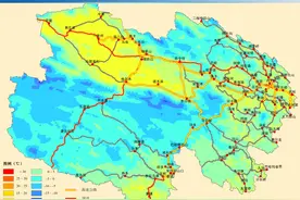 青海多个路段出现降雪 部分路段实行交通管制图片