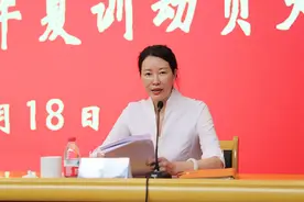 击剑名将肖爱华，出任江苏省体育局副局长图片