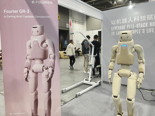 IROS 2025观察：褪去“炫技”光环，具身智能决战应用落地