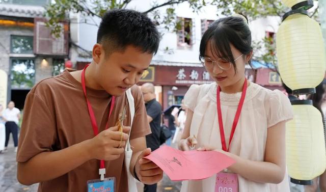 "青春遇见贵州·镇好遇见你”<span>——</span>黔东南镇远古城七夕上演千年之恋