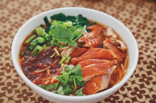 冬天来了，去弥勒，泡温泉，喝羊汤！