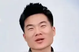 冲上热搜！董宇辉道歉图片