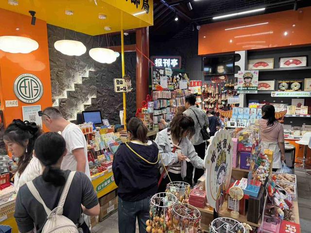 “天下泰山主题邮局”点亮泰山文化新名片