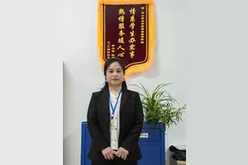 身边的劳动者 |武科大“神仙”宿管阿姨：帮学生买药、抢演唱会门票，称“学生就像我孩子”图片