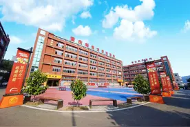 多图直击！重庆新东方职业学校最新校园环境图片