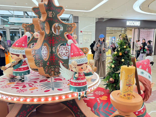 20米高！南京西路新打卡地来啦！46天“旋转狂欢”开启→丨静安“新”时尚